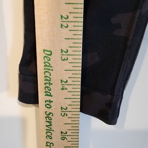 Spanx Look At Me Now Camo Leggings Seamless Tights Shaping Support 7/8 Length Md - Picture 8 of 9